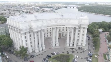 Kyiv. Ukrayna: Ukrayna Dışişleri Bakanlığı. Hava görüntüsü. Düz, gri