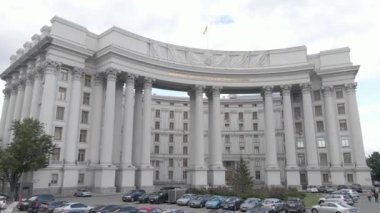 Kyiv. Ukrayna: Ukrayna Dışişleri Bakanlığı. Hava görüntüsü. Düz, gri