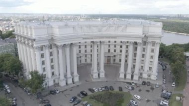 Kyiv. Ukrayna: Ukrayna Dışişleri Bakanlığı. Hava görüntüsü. Düz, gri