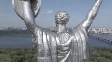 Kyiv, Ukrayna: Anavatan Anıtı 'nın havadan görünüşü. Düz, gri