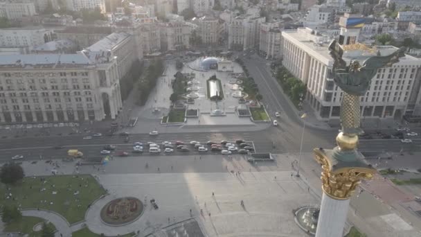 Kyjev. Ukrajina: Náměstí nezávislosti, Maidane. Letecký pohled, plochý, šedý — Stock video