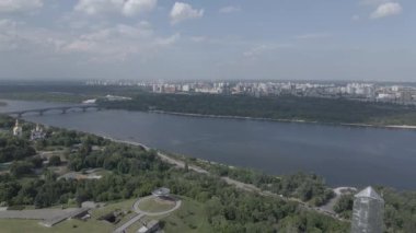Kyiv, Ukrayna: Anavatan Anıtı 'nın havadan görünüşü. Düz, gri