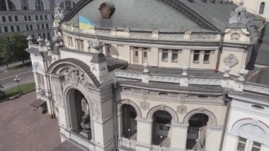 Kyiv. Ukrayna: Ukrayna Ulusal Operası. Hava manzaralı, düz, gri