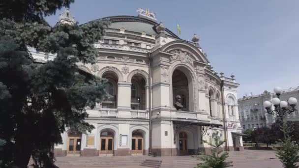 Kiev. Ucrania: Ópera Nacional de Ucrania. Vista aérea, plana, gris — Vídeos de Stock