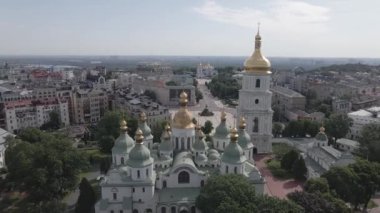 Kyiv. Ukrayna: Kyiv 'deki Aziz Sophias Katedrali. Hava manzaralı, düz, gri