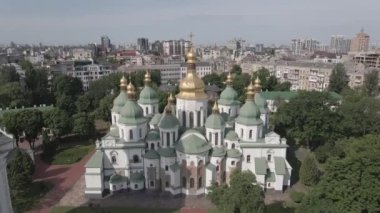 Kyiv. Ukrayna: Kyiv 'deki Aziz Sophias Katedrali. Hava manzaralı, düz, gri