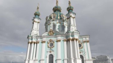 Kyiv. Ukrayna. St. Andrews Kilisesi. Havadan. Düz, gri