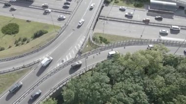 Kyiv. Ukrayna: yol kavşağı. Hava manzaralı, düz, gri