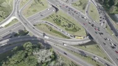 Kyiv. Ukrayna: yol kavşağı. Hava manzaralı, düz, gri