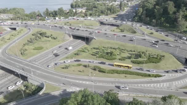 Kiev. Oekraïne: wegkruising. Luchtfoto, vlak, grijs — Stockvideo