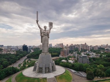 Kyiv 'in Çekimi: Anavatan Anıtı
