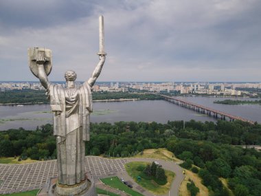 Kyiv 'in Çekimi: Anavatan Anıtı