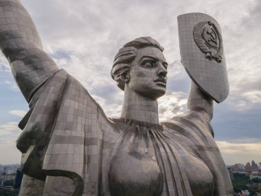 Ukrayna 'nın tarihi anıtı: Kyiv' deki Anavatan Anıtı