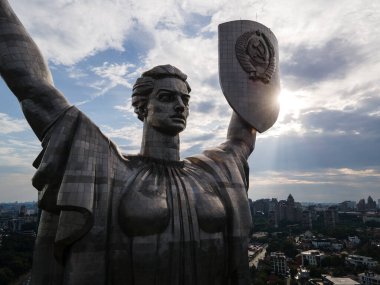 Kyiv 'in Çekimi: Anavatan Anıtı
