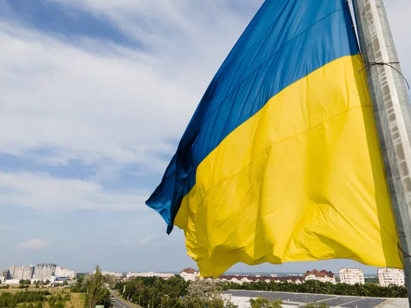 Nationalflagge der Ukraine. Kiew. Luftaufnahme — Stockfoto