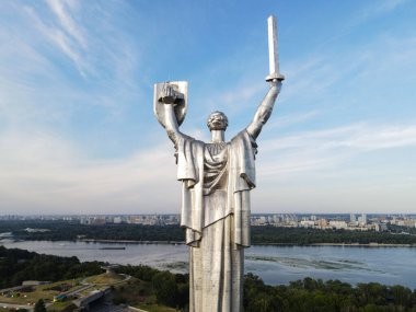 Ukrayna, Kyiv 'deki Anavatan Anıtı