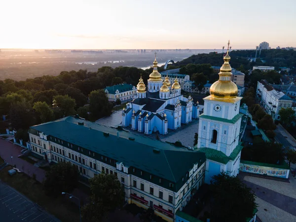 Kijów, Ukraina widok z lotu ptaka: Klasztor Św. Michała Złotej Kopuły — Zdjęcie stockowe