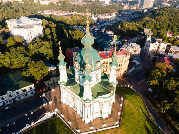 Повітряний вид Київської церкви св. Україна — стокове фото
