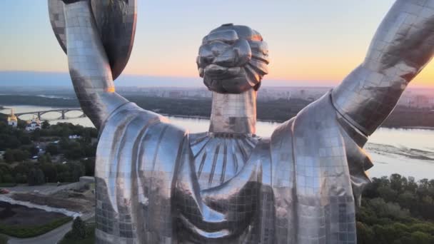 Monument Motherland in the morning. Kyiv, Ukraine. Aerial view — Stock Video