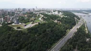 Gündüzleri Kyiv 'in hava görüntüsü. Ukrayna