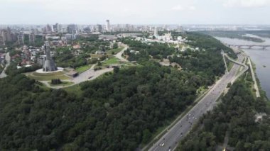 Gündüzleri Kyiv 'in hava görüntüsü. Ukrayna