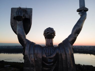 Sabah Anavatan Anıtı. Kyiv, Ukrayna. Hava görünümü
