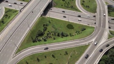 Arabalar hava sahasında. Kyiv, Ukrayna