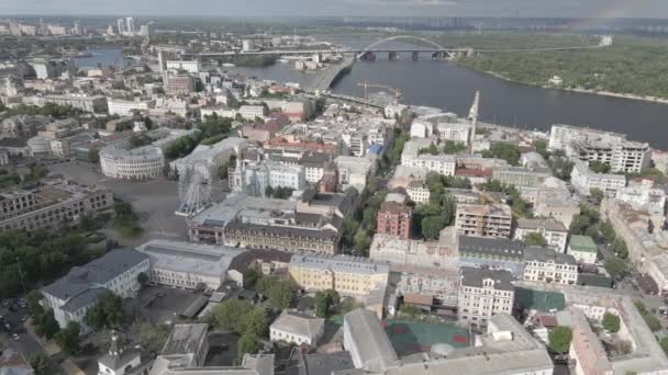 Kiev, Ucrania. Vista aérea. Movimiento lento, plano, gris — Vídeos de Stock