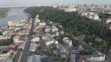Kyiv, Ukrayna. Hava görüntüsü. Ağır çekim, düz, gri