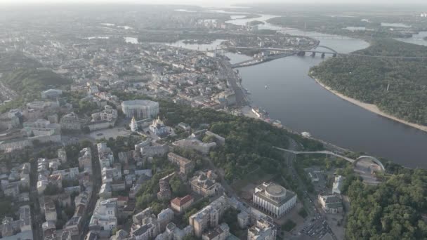Киев, Украина. Вид с воздуха. Медленное движение, плоское, серое — стоковое видео