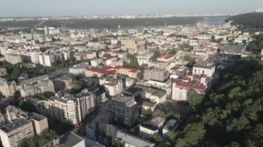 Kyiv, Ukrayna. Hava görüntüsü. Ağır çekim, düz, gri
