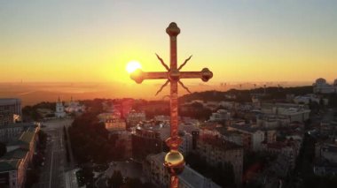 Kyiv. Ukrayna. Hava görüntüsü: Şafakta Aziz Sophia Kilisesi.