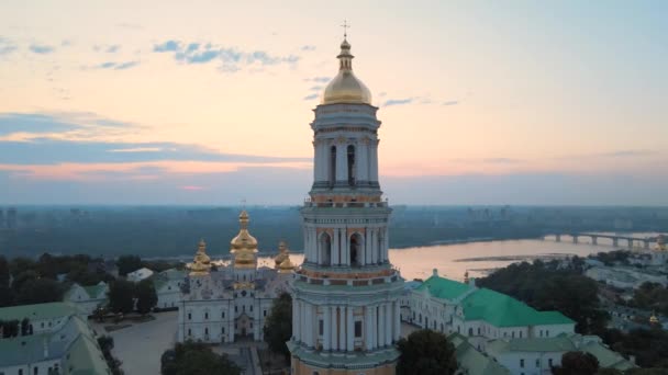 Kiev-Pechersk Lavra al mattino all'alba. Ucraina. Vista aerea — Video Stock