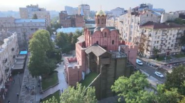 Ukrayna, Kyiv 'in mimarisi: Altın Kapı. Hava görünümü