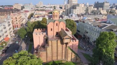 Ukrayna, Kyiv 'in mimarisi: Altın Kapı. Hava görünümü