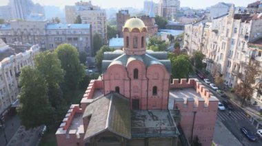 Ukrayna, Kyiv 'in mimarisi: Altın Kapı. Hava görünümü
