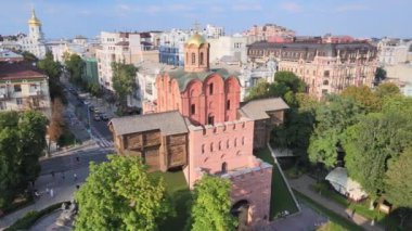 Ukrayna, Kyiv 'in mimarisi: Altın Kapı. Hava görünümü