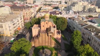 Ukrayna, Kyiv 'in mimarisi: Altın Kapı. Hava görünümü