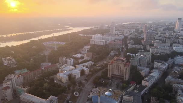 Kiev Kiev Ucrânia ao amanhecer da manhã. Vista aérea — Vídeo de Stock