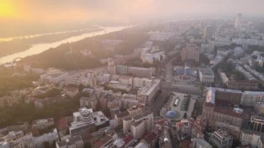 Kyiv Kiev Ukrayna şafak vakti. Hava görünümü
