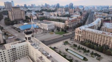 Sabahleyin Independence Meydanı 'nda. Kyiv, Ukrayna. Hava görünümü