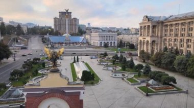 Sabahleyin Independence Meydanı 'nda. Kyiv, Ukrayna. Hava görünümü