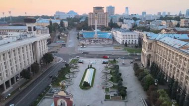 Sabahleyin Independence Meydanı 'nda. Kyiv, Ukrayna. Hava görünümü