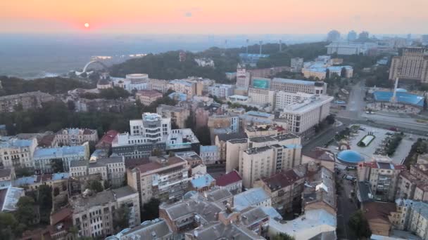 Киев Киев Украина на рассвете утром. Вид с воздуха — стоковое видео
