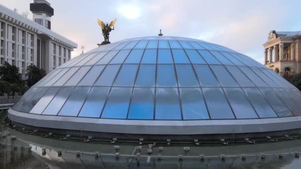 Piazza dell'Indipendenza al mattino. Kiev, Ucraina. Vista aerea — Video Stock