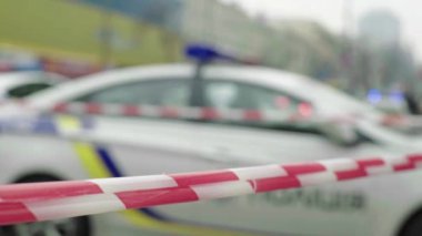 Polis bariyeri: olay yerindeki polis bandı uyarıldı.