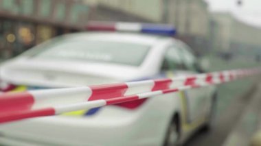 Polis bariyeri: olay yerindeki polis bandı uyarıldı.