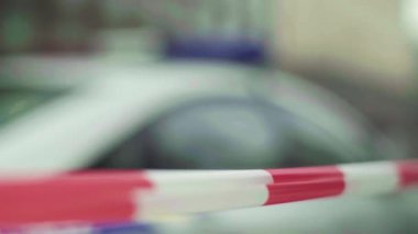Polis bariyeri: olay yerindeki polis bandı uyarıldı.