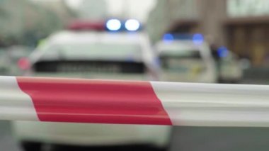 Polis bariyeri: olay yerindeki polis bandı uyarıldı.