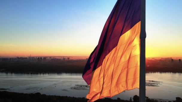 Kyiv - National flag of Ukraine by day. Aerial view. Kiev — Stock Video